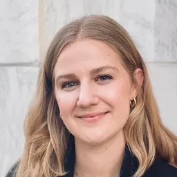 Headshot of Mollie Breen